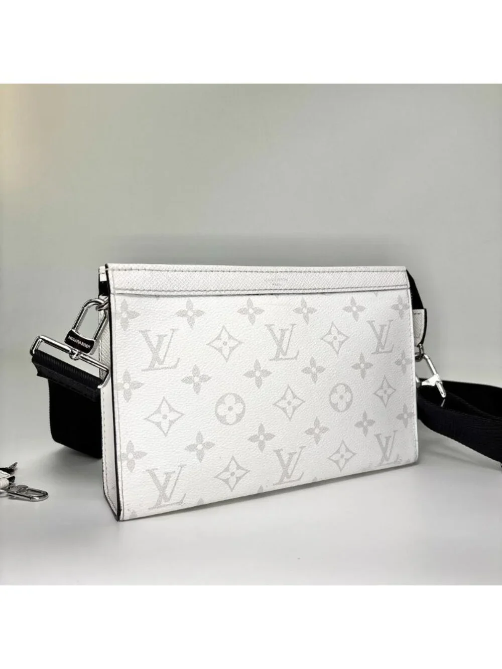 Louis Vuitton Taigarama Monogram Wallet Shoulder Bag
